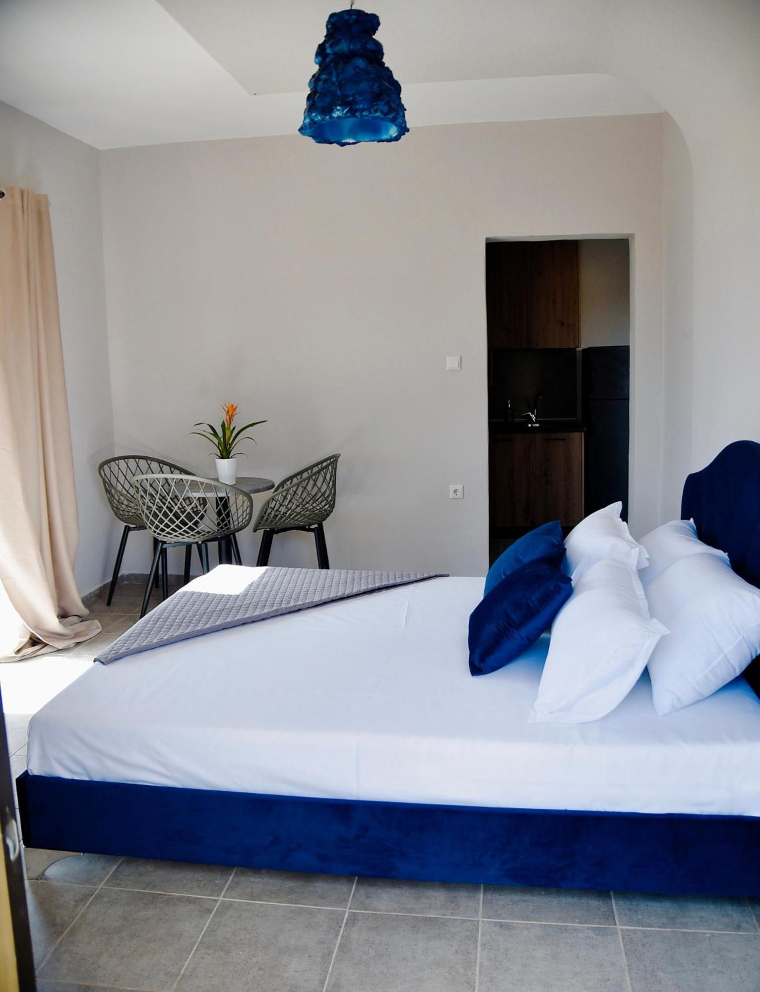 Room Nine 9 Beachfront Apartments Nea Kallikrateia Eksteriør billede