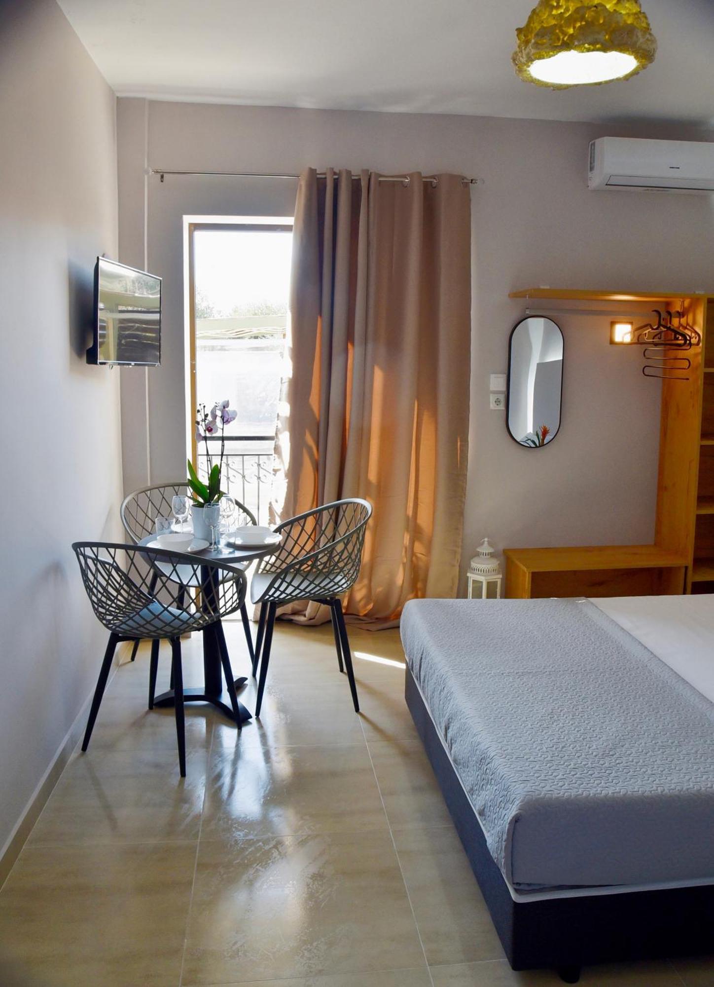 Room Nine 9 Beachfront Apartments Nea Kallikrateia Eksteriør billede