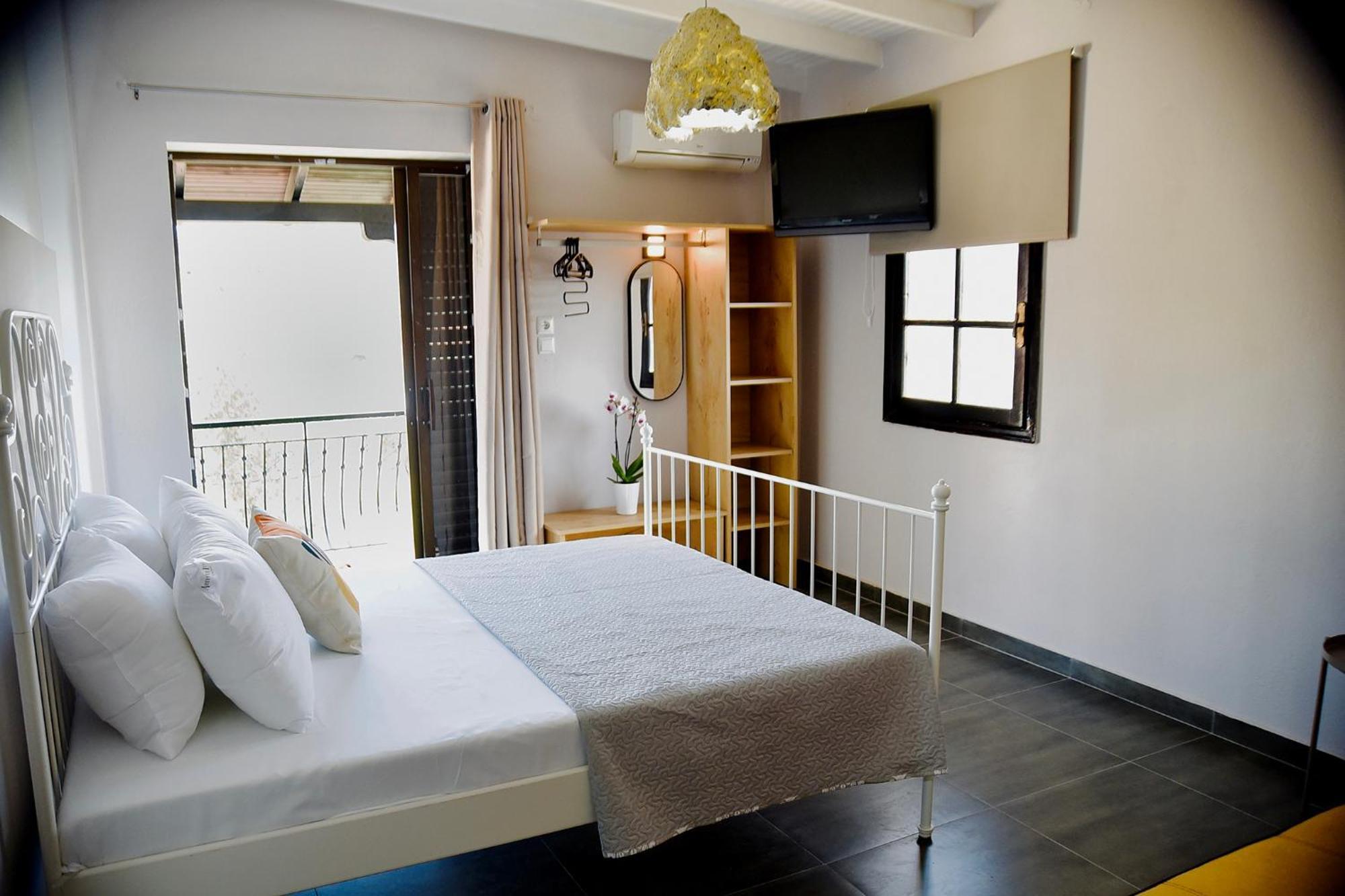 Room Nine 9 Beachfront Apartments Nea Kallikrateia Eksteriør billede